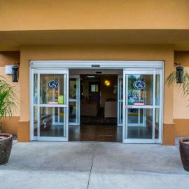 Comfort Suites Portland Southwest，位于波特兰的酒店