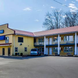 Relax Inn，位于刘易斯堡的酒店