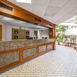 Greeneville Inn And Suites，位于格林维尔的酒店