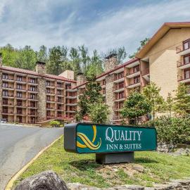Quality Inn & Suites Gatlinburg North，位于加特林堡的酒店