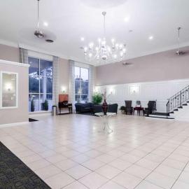 Rodeway Inn & Suites Williamsburg Central,位于威廉斯堡的酒店