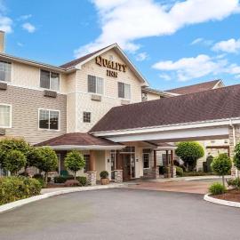 Quality Inn & Suites Federal Way - Seattle，位于费德勒尔韦的酒店