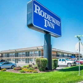 Rodeway Inn Greeley，位于Evans的酒店