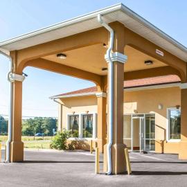 Quality Inn & Suites Cartersville North，位于卡特斯维尔的酒店