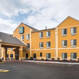 Quality Inn & Suites Harvey - Chicago Southland,位于哈维的酒店