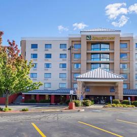 Quality Inn Boston-Revere，位于里维尔的酒店