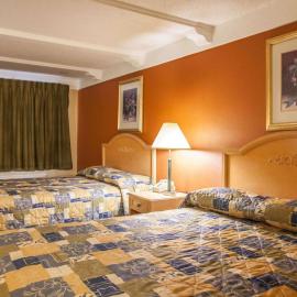 Relax Inn Saint Charles，位于圣查尔斯的酒店