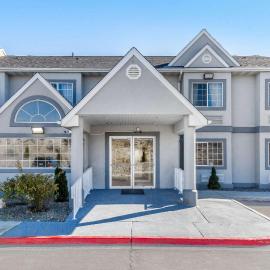 Quality Inn & Suites Elko，位于埃尔科的酒店