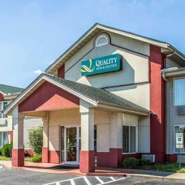 Quality Inn & Suites Middletown - Franklin，位于Franklin的酒店