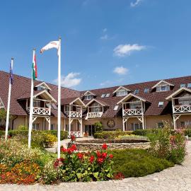 Orchidea Hotel Lipót,位于利波特的酒店