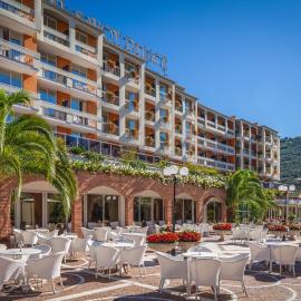 Hotel Savoy Palace - Tonelli Hotels，位于加尔达湖滨的酒店