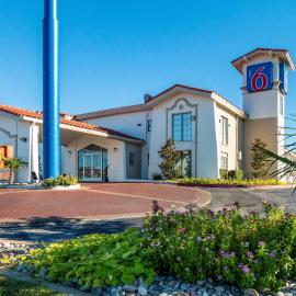 Motel 6-Euless, TX - DFW West，位于尤利斯的酒店