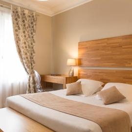 Brit Hôtel Confort Cléria Lorient Centre,位于洛里昂的酒店