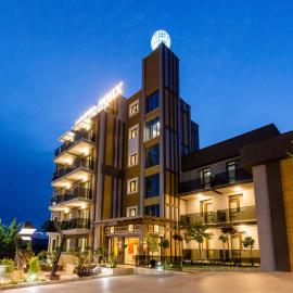 HOTEL FINIX CASINO，位于Kulata的酒店