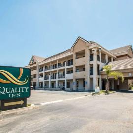 Quality Inn Temecula Valley Wine Country，位于蒂梅丘拉的酒店