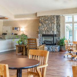 Quality Inn Half Moon Bay-Miramar Beach，位于半月湾的酒店
