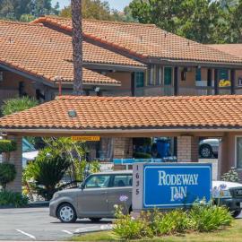 Rodeway Inn Fallbrook Downtown，位于福尔布鲁克的酒店