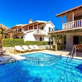 Villas Rab Palit，位于拉布的酒店