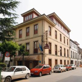 Hotel Restaurante El Manquin，位于比利亚维西奥萨的酒店