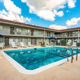 Studio 6-Monroe, LA - Hwy 165，位于门罗的酒店
