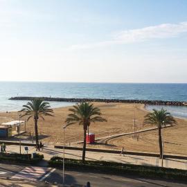 Espectacular ático dúplex con vistas al mar，位于库尼特的酒店