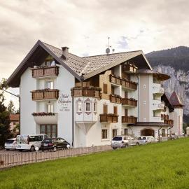 Hotel Belvedere Srl，位于费德拉帕加内拉的酒店