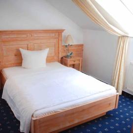 Hotel Landgut Jungfleisch,位于Gries的酒店