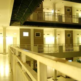 The Sriwijaya Hotel - Halal Hotel，位于巴东的酒店