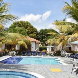 Condominio Atlantis，位于科韦尼亚斯的酒店