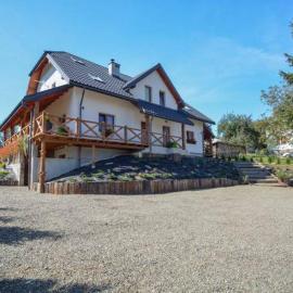 apartament bieszczady solina polańczyk "gajówka "，位于Berezka的酒店