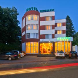 Hotel Bavaria，位于克拉约瓦的酒店