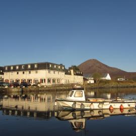 Dunollie Hotel ‘A Bespoke Hotel’，位于布罗德福德的酒店