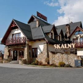 Skalny Dworek，位于新塔尔格的酒店