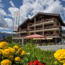 Sporthotel Walliserhof，位于Unterbäch的酒店