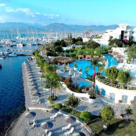 Yacht Classic Hotel - Boutique Class，位于费特希耶的酒店