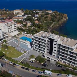 Hotel Santa Lucia Le Sabbie d'Oro，位于切法卢的酒店