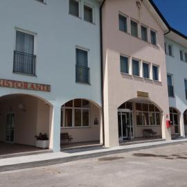 Risthotel Airport,位于福利亚诺的酒店