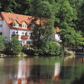 WAGNERS Seehotel Schleusingen,位于Schleusingen的酒店
