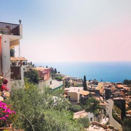 Villa Greta Hotel Rooms & Suites，位于陶尔米纳的酒店