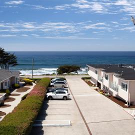 Cambria Landing Inn and Suites，位于坎布里亚的酒店