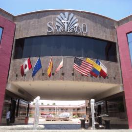 Hotel Santiago Plaza，位于埃莫西约的酒店