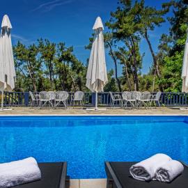 Leandros Hotel，位于依诺罗达的酒店
