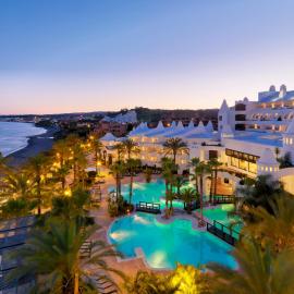H10 Estepona Palace,位于埃斯特波纳的酒店