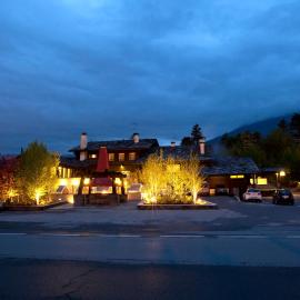 Hotel Village，位于奥斯塔的酒店