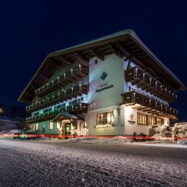Hotel Aquamarin,位于巴德米滕多夫的酒店