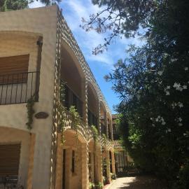 Apart Hotel Sahara，位于皮纳马尔的酒店