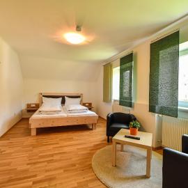 Gasthof Hartl & Hartl Stadl，位于Neuhaus的酒店