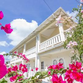 Rosewood Apartment Hotel，位于Arnos Vale的酒店