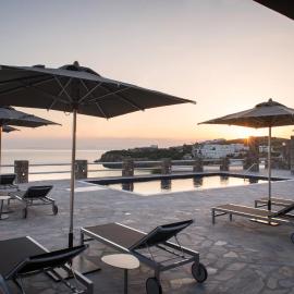 Alkistis Beach Hotel - Designed for Adults，位于圣斯特凡诺斯的酒店