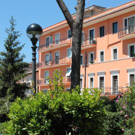 Hotel La Villa，位于Ceccano的酒店